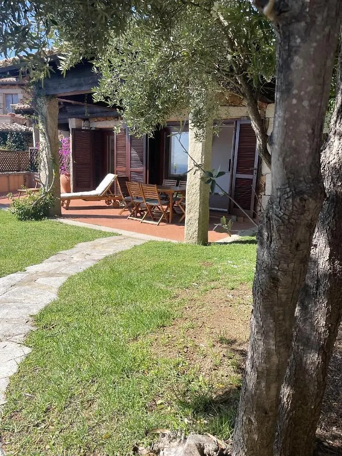Villetta Con Giardino Punta Est contacts