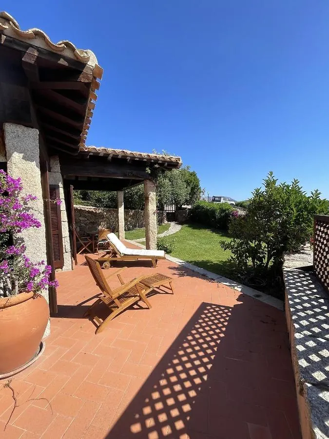 Villa Villetta Con Giardino Punta Est Capo Coda Cavallo Italy