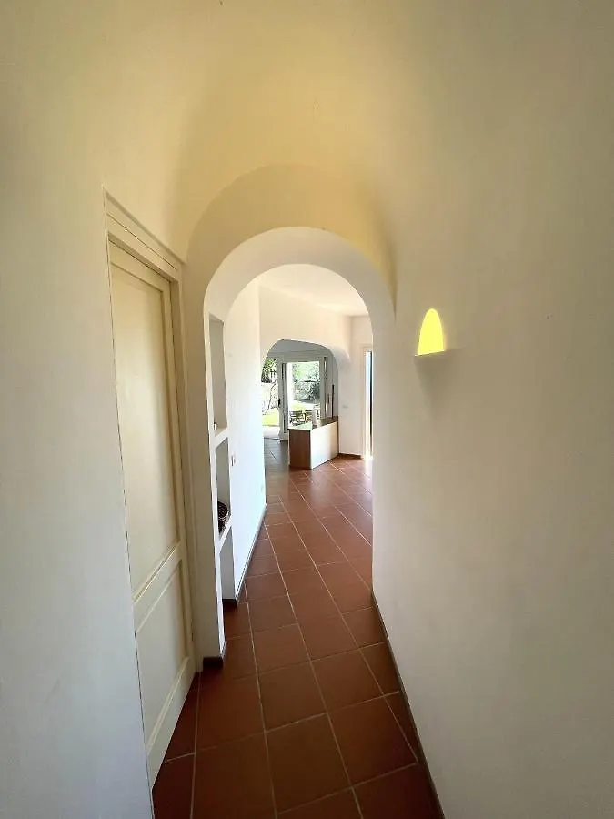 Villetta Con Giardino Punta Est Capo Coda Cavallo